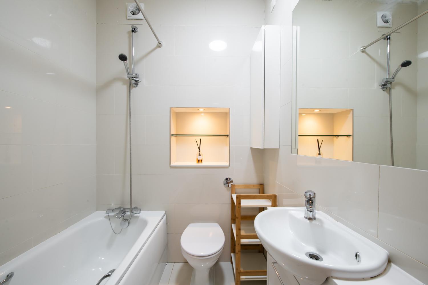 2-Bed In The Heart Of Camden Apartment Лондон Екстериор снимка