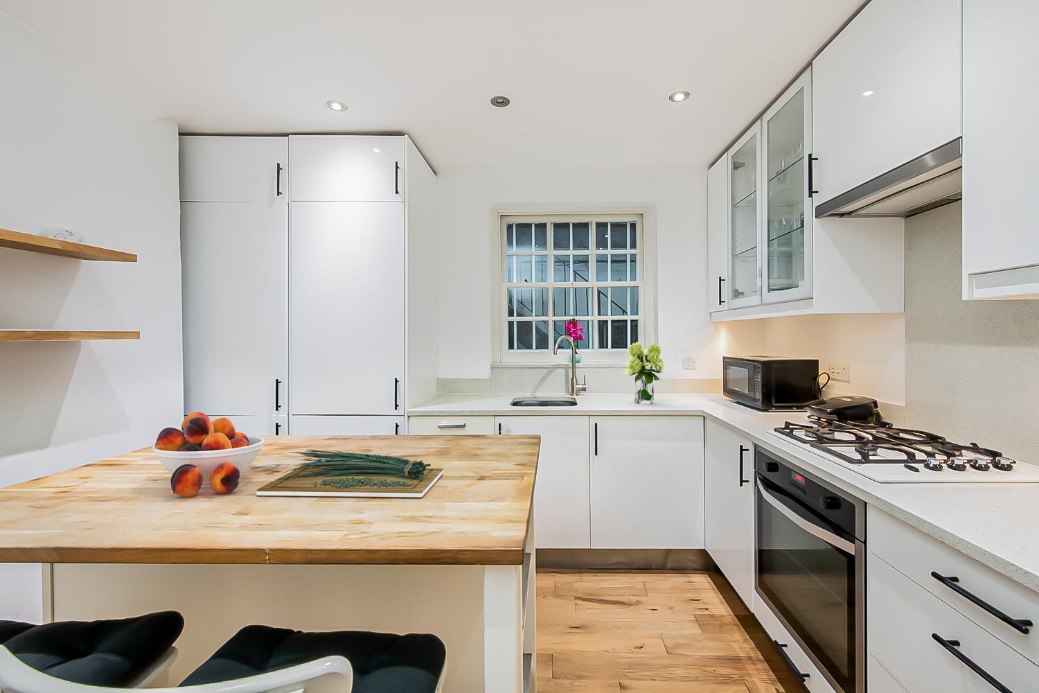 2-Bed In The Heart Of Camden Apartment Лондон Екстериор снимка