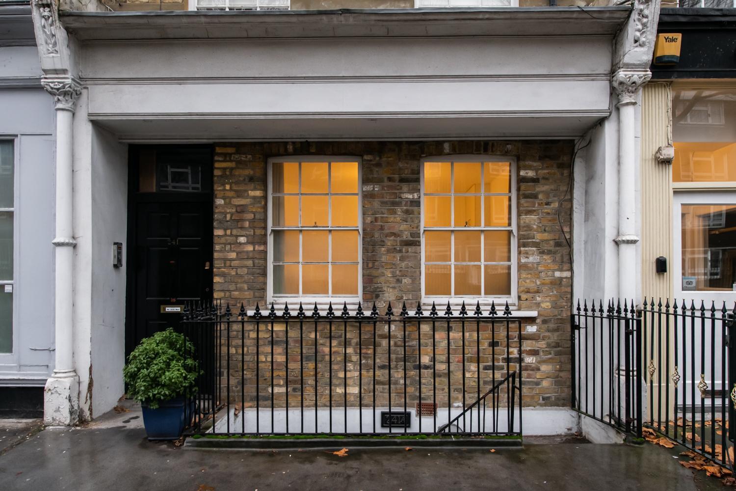 2-Bed In The Heart Of Camden Apartment Лондон Екстериор снимка